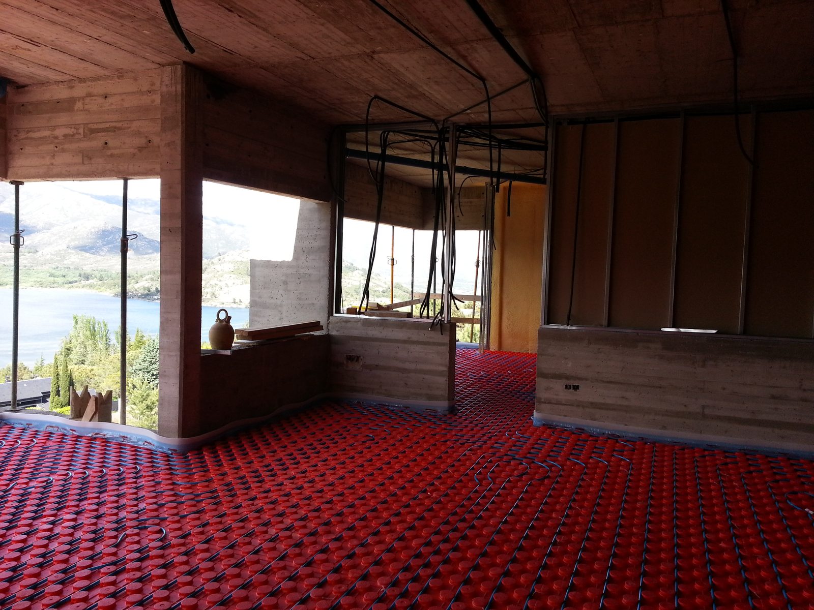 Instalación de suelo radiante en vivienda